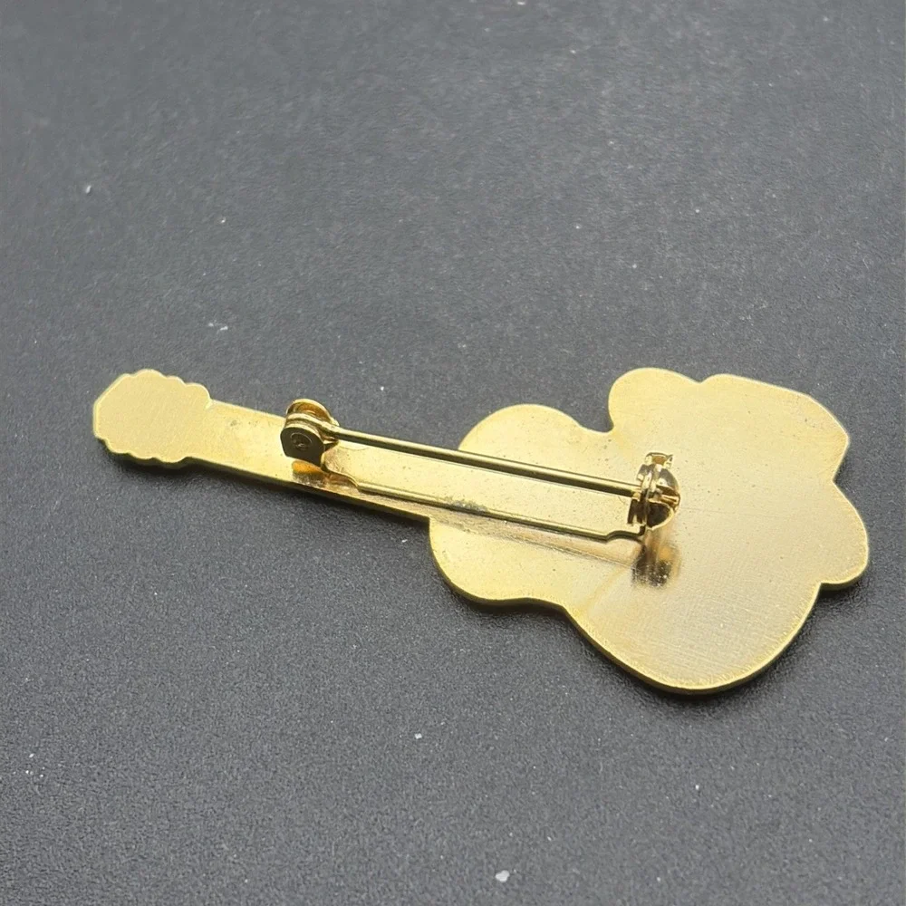 Gatlin Brothers Music City Sacramento Acoustic Guitar Lapel Hat‎ Pin